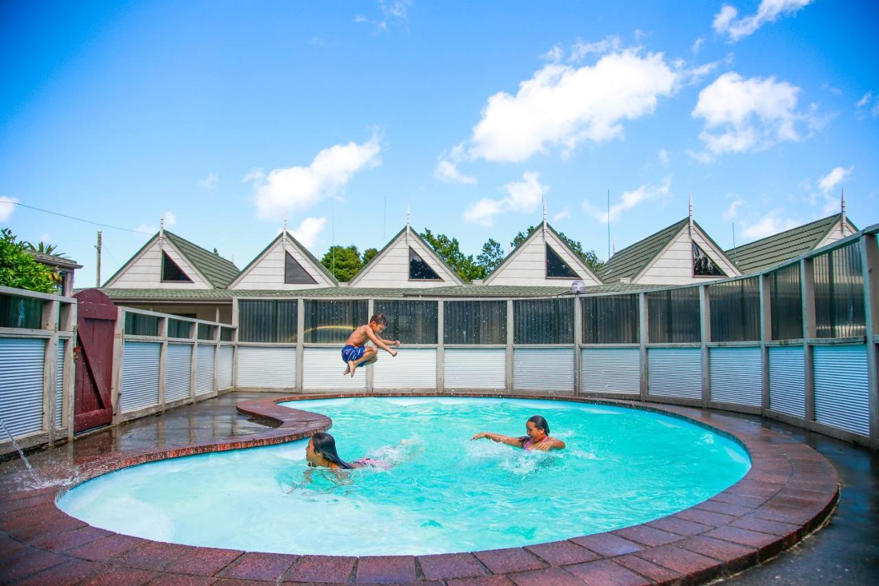 Bulls Motel & Holiday Park Halcombe Exteriér fotografie